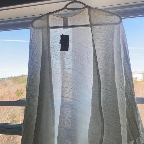 Poncho - Picture 1 of 4